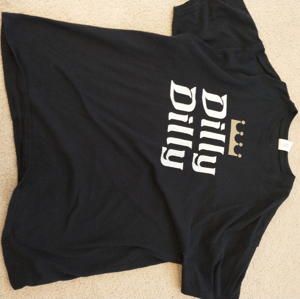 Bud light Gildan Dilly Dilly tee shirt